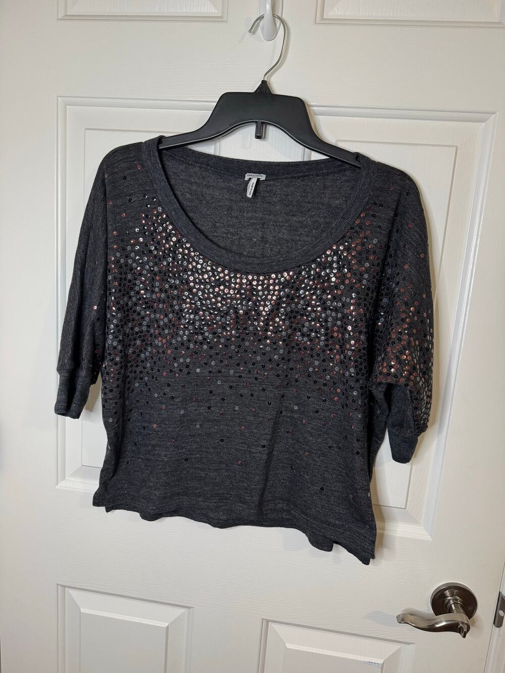 Splendid Drop Shoulder Metallic Sequin Knit Crop Sweater Charcoal Gray Med